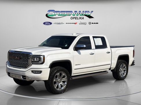 Used 2018 GMC Sierra 1500 Denali w/ Denali Ultimate Package image 3
