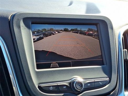 Used 2024 Chevrolet Equinox LT image 17