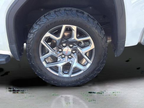 Used 2025 GMC Sierra 1500 SLT w/ SLT Premium Plus Package image 13