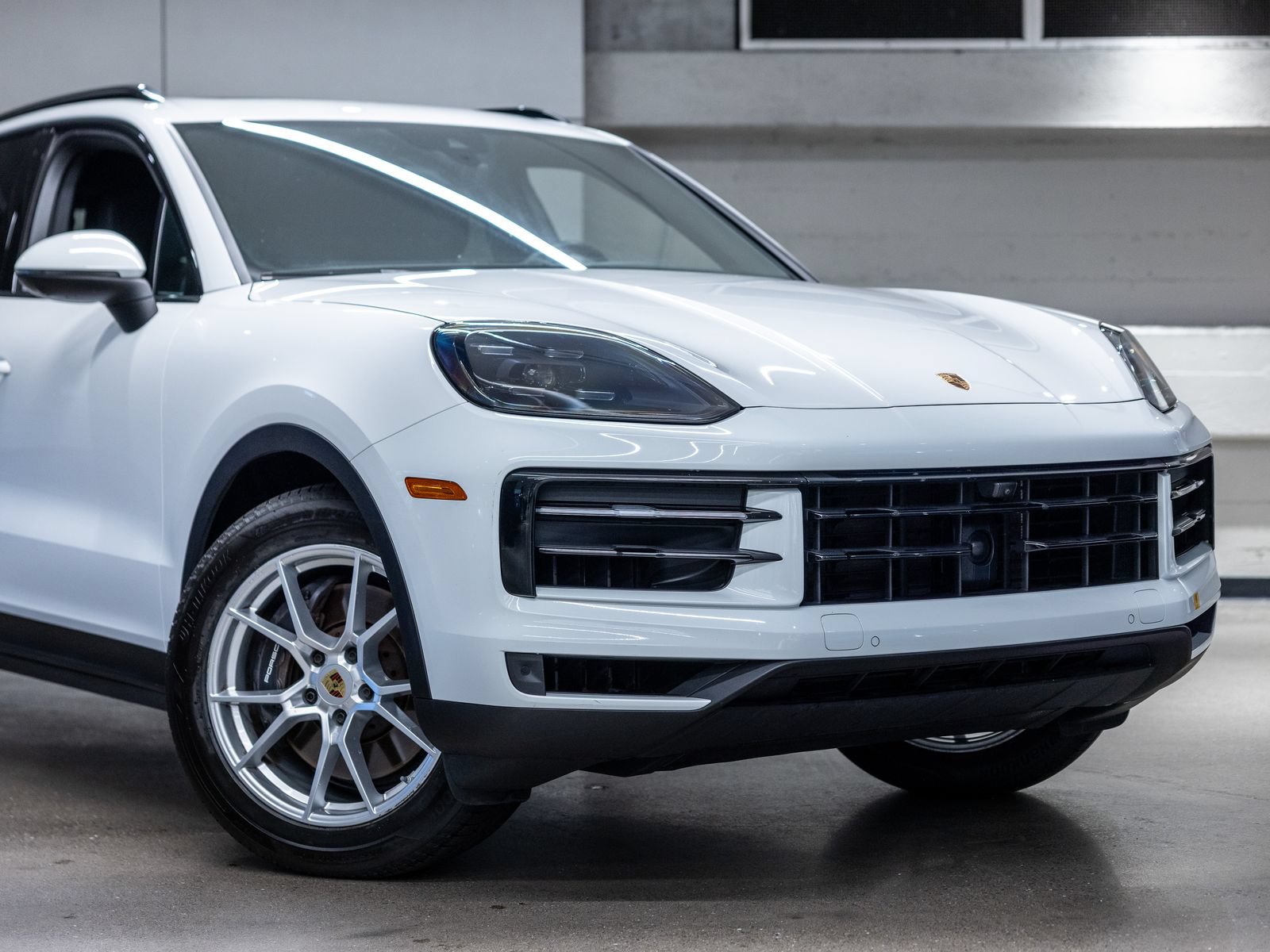 Certified 2024 Porsche Cayenne AWD/4WD image 16