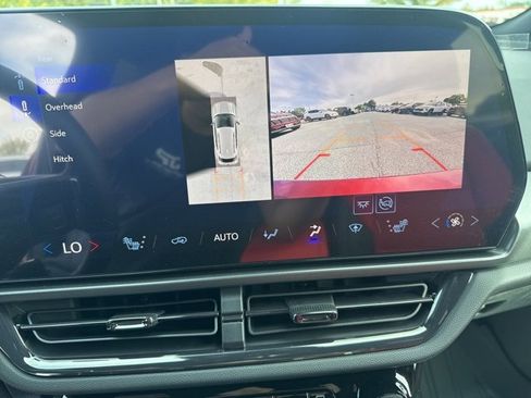 New 2025 Chevrolet Equinox EV RS image 15