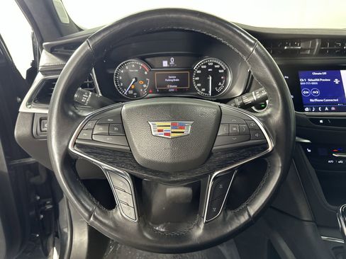 Used 2023 Cadillac XT5 Premium Luxury image 18