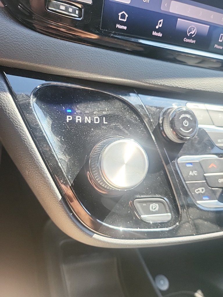 Used 2026 Chrysler Pacifica Select FWD image 8