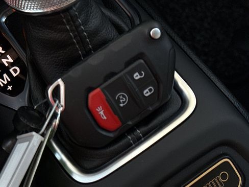 New 2026 Jeep Gladiator Sport AWD/4WD image 40