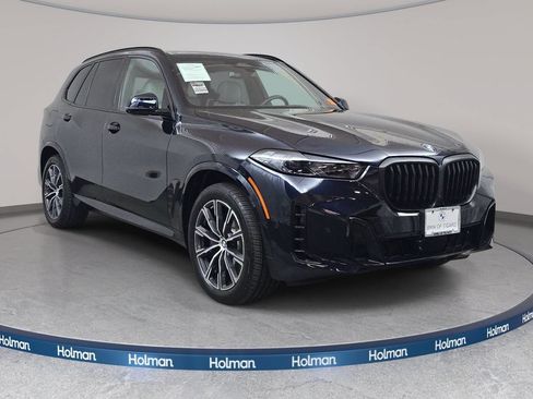 Used 2025 BMW X5 xDrive40i w/ M Sport Package AWD/4WD image 3