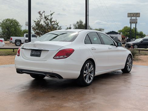 Used 2018 Mercedes-Benz C 300 Sedan image 2