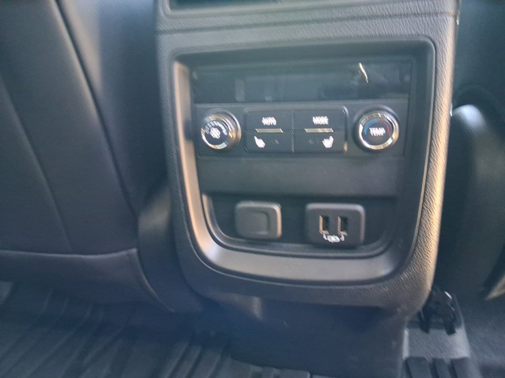 Used 2020 Buick Envision Essence AWD/4WD image 15
