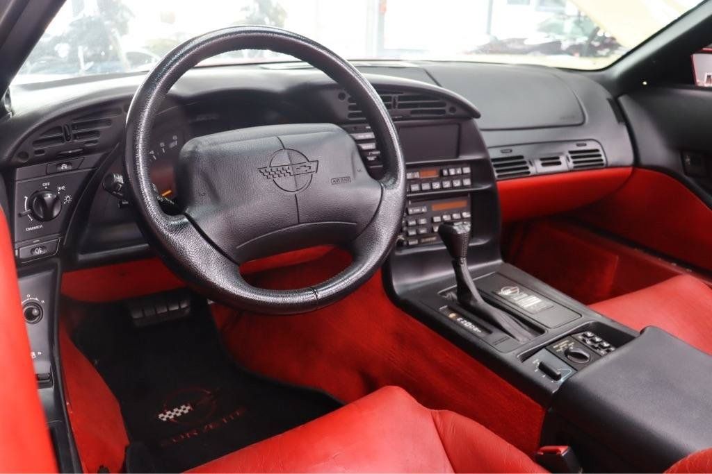 Used 1995 Chevrolet Corvette Coupe RWD image 6