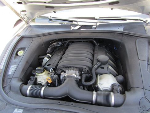 Used 2010 Porsche Cayenne GTS AWD/4WD image 13
