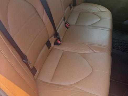 Used 2021 Toyota Avalon Limited FWD image 5