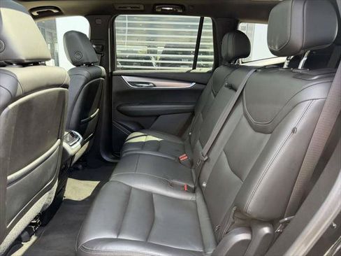 Used 2023 Cadillac XT6 Luxury AWD/4WD image 15