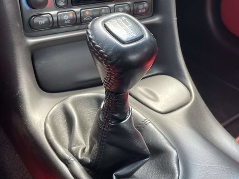 Used 2004 Chevrolet Corvette Z06 w/ Memory Package RWD image 30