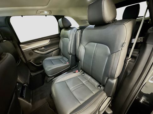 Used 2024 MAZDA CX-90 Plug-In Hybrid w/ Premium Pkg image 30