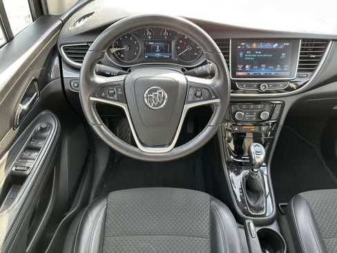 Used 2020 Buick Encore Preferred image 12