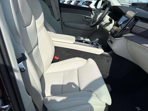 New 2026 Volvo XC90 B6 Ultra AWD/4WD image 13