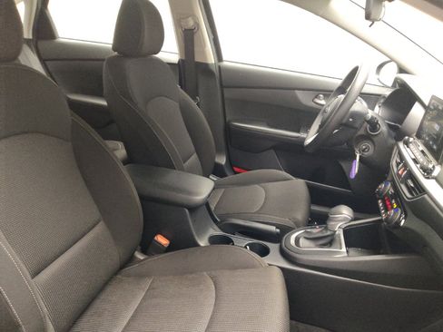 Used 2019 Kia Forte LXS FWD image 21