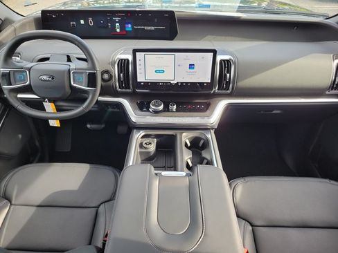 New 2026 Ford Expedition Platinum w/ Stealth Appearance Package AWD/4WD image 17
