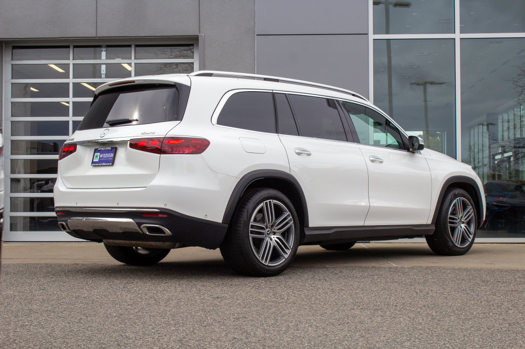 Used 2026 Mercedes-Benz GLS 450 4MATIC image 10