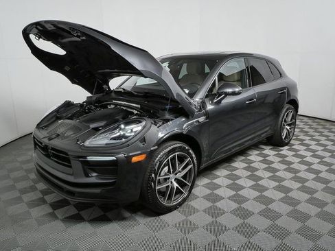 New 2026 Porsche Macan AWD image 33