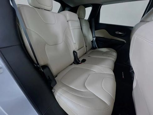 Used 2017 Jeep Cherokee Limited AWD/4WD image 27