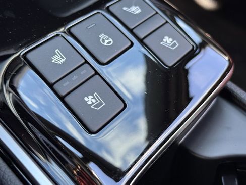 New 2025 Kia Sportage SX image 17