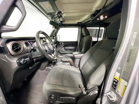 Used 2020 Jeep Gladiator Sport w/ Quick Order Package 24S image 14