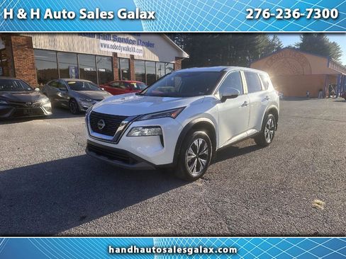 Used 2023 Nissan Rogue SV image 1