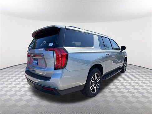 Used 2024 GMC Yukon XL AT4 image 5