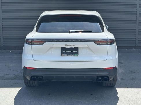 Used 2022 Porsche Cayenne Platinum Edition image 4