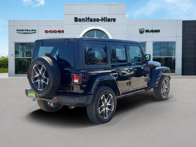 Used 2024 Jeep Wrangler Unlimited AWD/4WD image 4