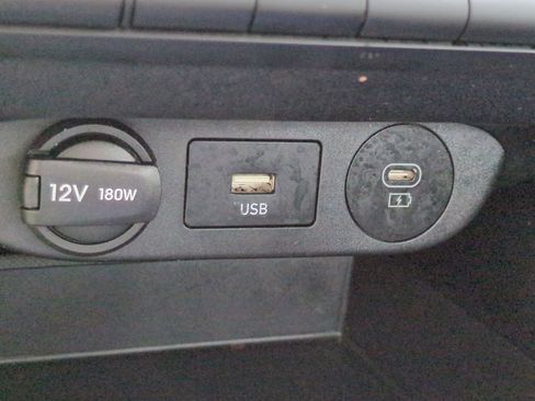 Certified 2024 Hyundai Elantra SEL image 19