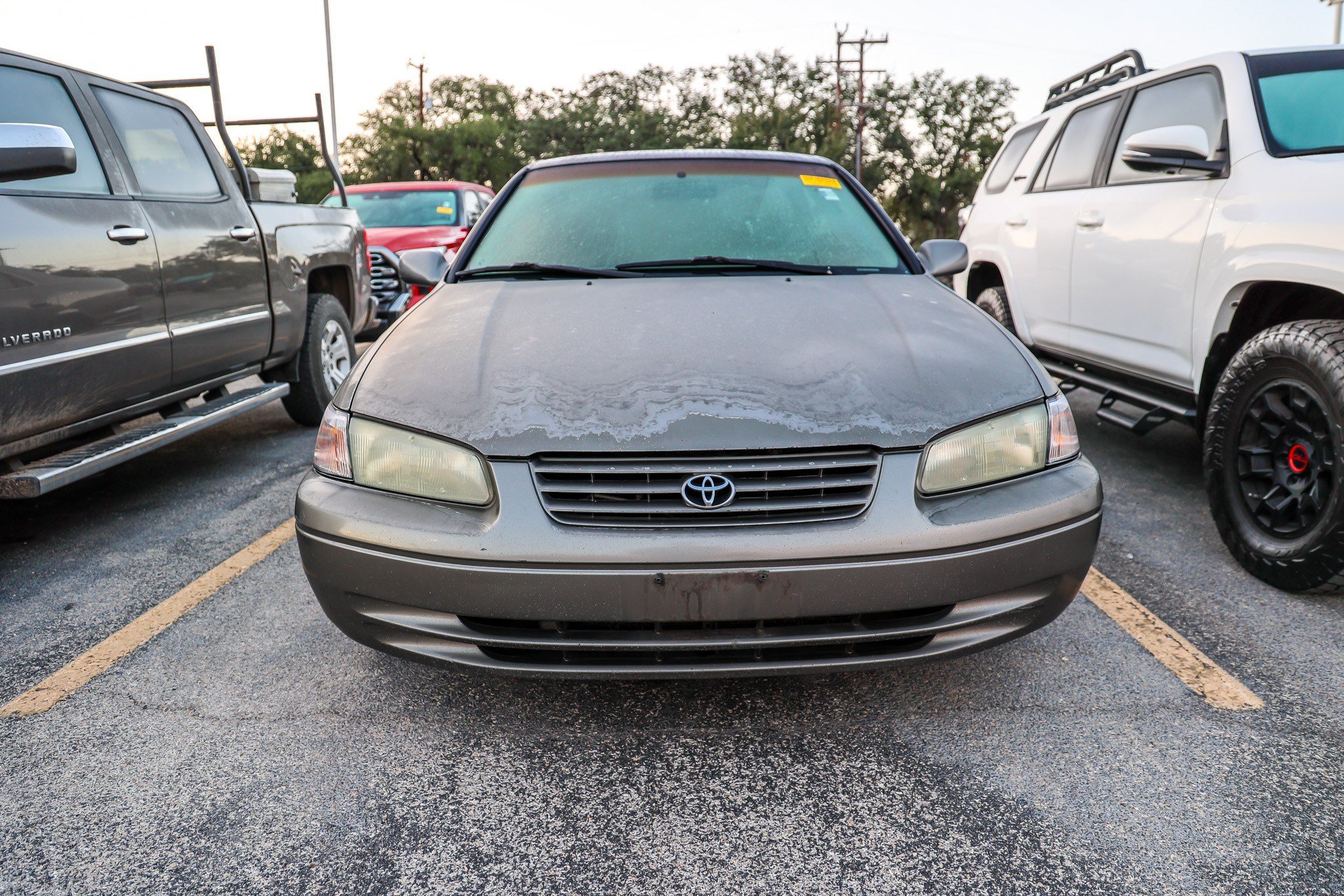 Used 1998 Toyota Camry LE FWD image 4