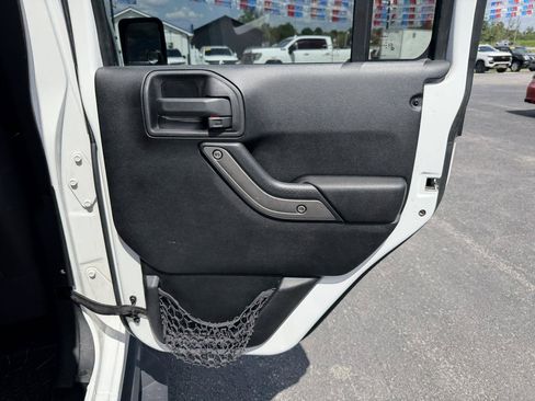 Used 2014 Jeep Wrangler Unlimited Sport w/ Quick Order Package 24S AWD/4WD image 18
