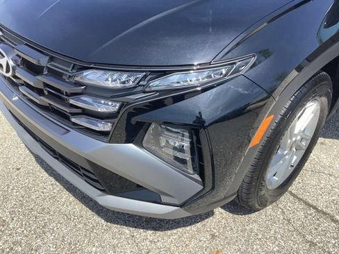 Certified 2025 Hyundai Tucson SE FWD image 28