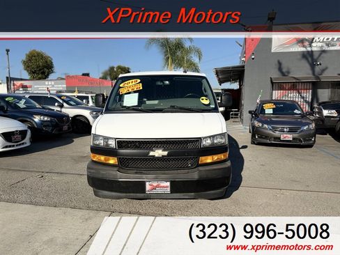 Used 2019 Chevrolet Express 2500 w/ Driver Convenience Package RWD image 2