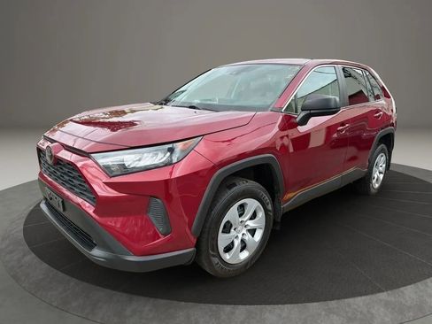 Used 2022 Toyota RAV4 LE AWD/4WD image 1