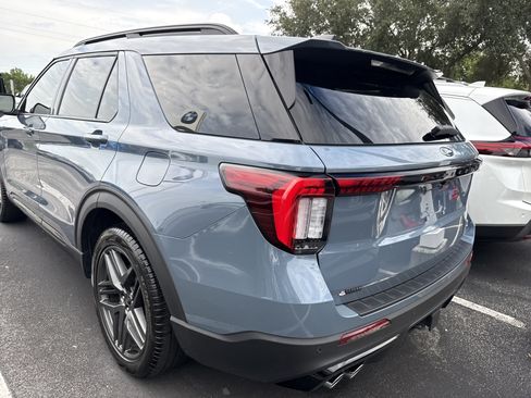 Used 2025 Ford Explorer ST w/ Sun And Sound Package RWD image 3