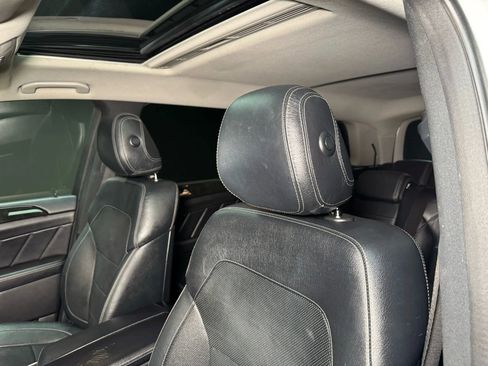 Used 2016 Mercedes-Benz GL 450 4MATIC image 40