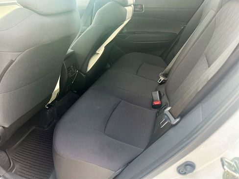 Used 2025 Toyota Corolla Cross LE FWD image 22