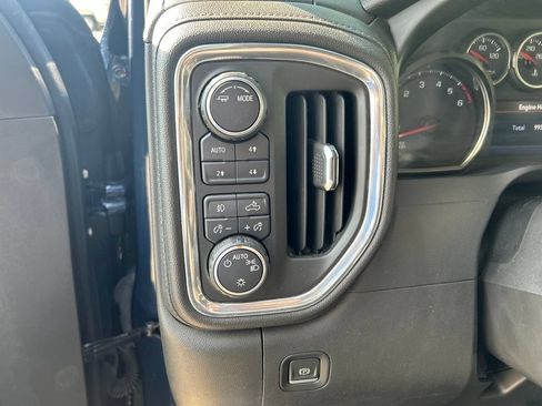 Used 2021 Chevrolet Silverado 1500 RST w/ Convenience Package II AWD/4WD image 11