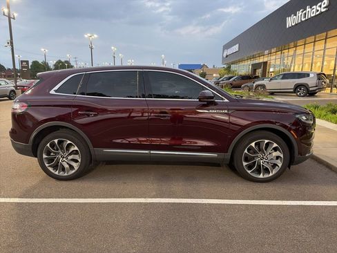 Used 2023 Lincoln Nautilus Reserve AWD/4WD image 4