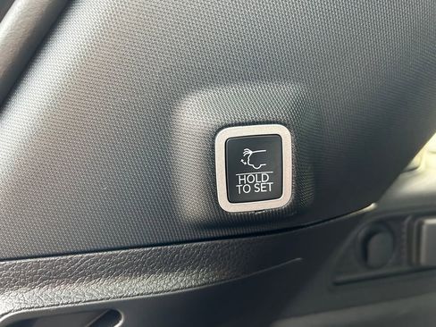New 2025 Jeep Grand Cherokee 4WD image 27