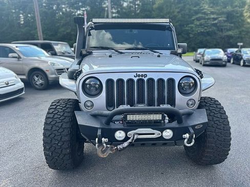 Used 2014 Jeep Wrangler Unlimited Sahara w/ Max Tow Package image 12