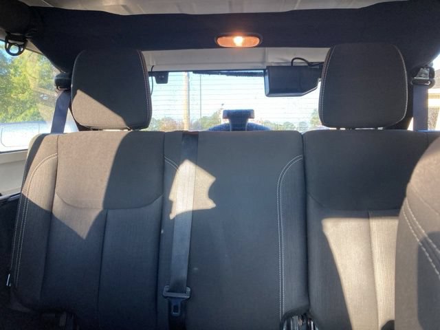 Used 2017 Jeep Wrangler Unlimited Sahara AWD/4WD image 26