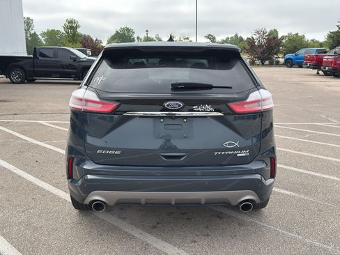 Used 2019 Ford Edge Titanium w/ Equipment Group 301A AWD/4WD image 4