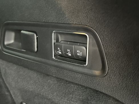 Certified 2025 Mercedes-Benz GLS 450 4MATIC image 12