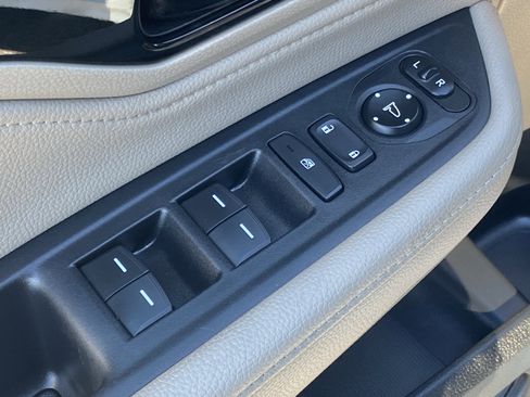 Used 2024 Honda Odyssey Touring image 18