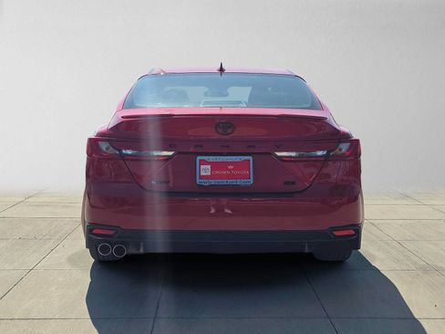 Used 2025 Toyota Camry SE FWD image 4