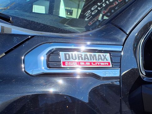 Used 2022 GMC Sierra 2500 SLT w/ SLT Convenience Package image 5