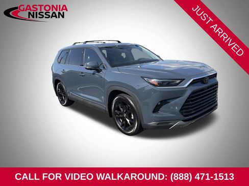 Used 2025 Toyota Grand Highlander FWD image 1